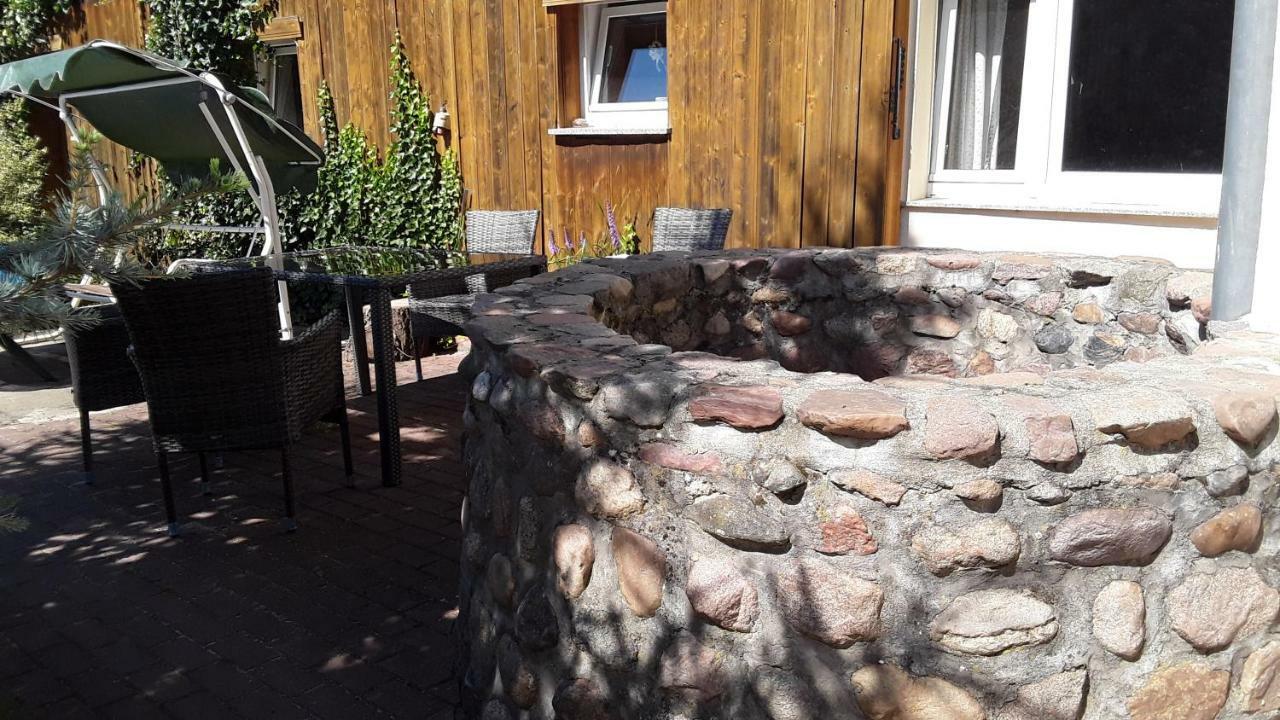 Gaestezimmer Sommer Locktow Exteriér fotografie