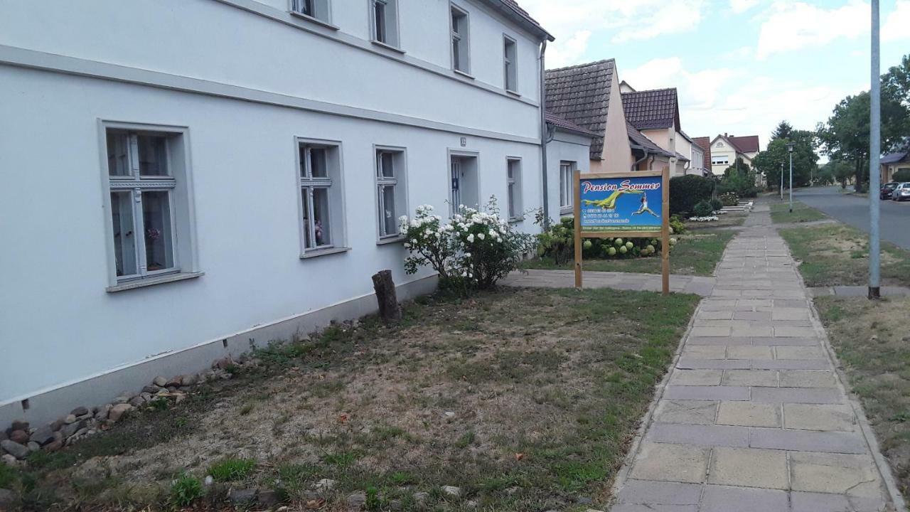 Gaestezimmer Sommer Locktow Exteriér fotografie